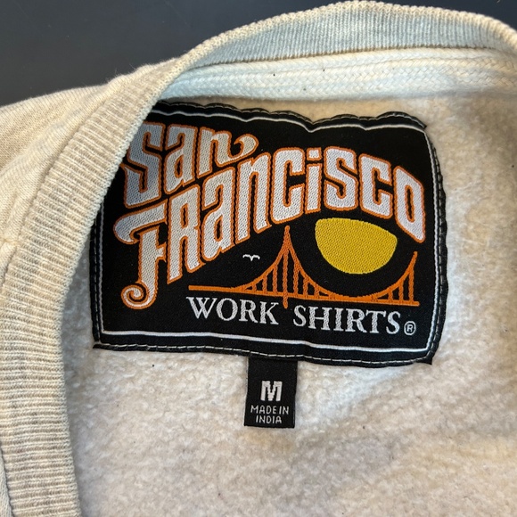 Influencer Sweatshirt - Picture 6 of 9